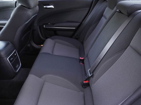 Used 2017 Dodge Charger SE AWD/4WD image 33