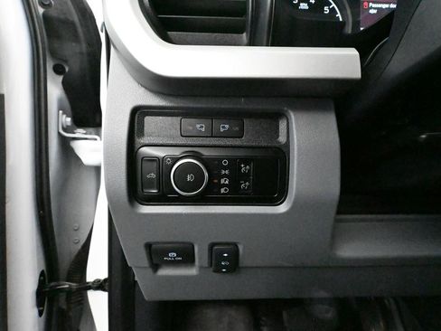 Used 2023 Ford F350 XLT w/ FX4 Off-Road Package image 31