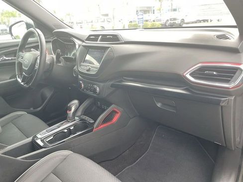 Used 2022 Chevrolet TrailBlazer RS FWD image 27