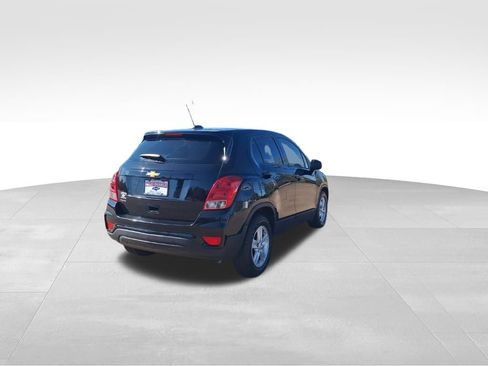 Certified 2022 Chevrolet Trax LS w/ Tint and Cruise Package image 12