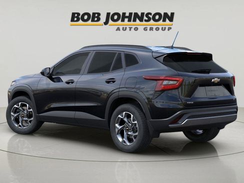 New 2026 Chevrolet Trax LT image 3