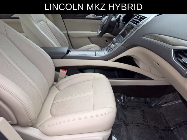 Used 2020 Lincoln MKZ Reserve w/ Elements Package FWD image 10