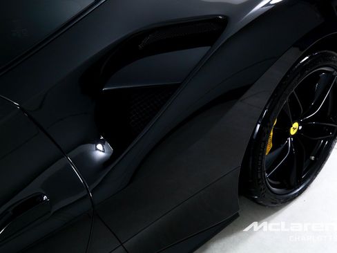 Used 2018 Ferrari 488 GTB RWD image 30