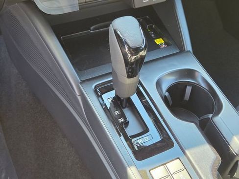 New 2026 Subaru Outback Limited AWD/4WD image 15