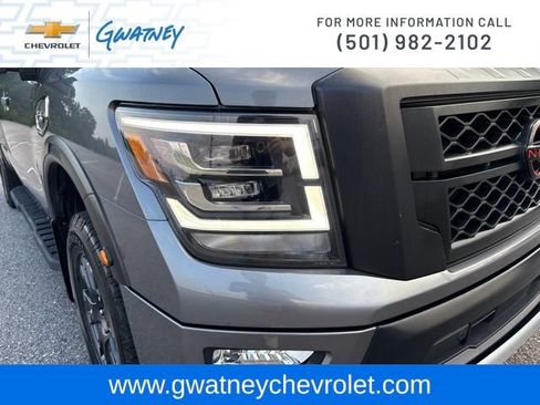 Used 2023 Nissan Titan PRO-4X w/ Pro-4x Convenience Package AWD/4WD image 14