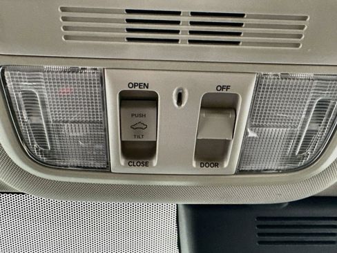 Used 2018 Honda Accord EX image 15