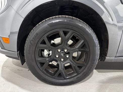 Used 2025 Ford Maverick Lobo AWD/4WD image 8