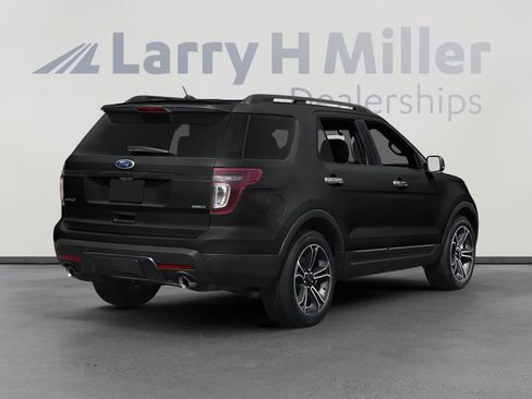 Used 2014 Ford Explorer Sport w/ Equipment Group 401A AWD/4WD image 2
