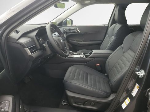 New 2026 Mitsubishi Outlander SE AWD/4WD image 12