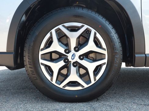 Used 2021 Subaru Forester Premium w/ Popular Package #1 AWD/4WD image 9