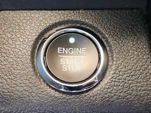 Used 2019 Ford Expedition XLT w/ Equipment Group 202A RWD image 19