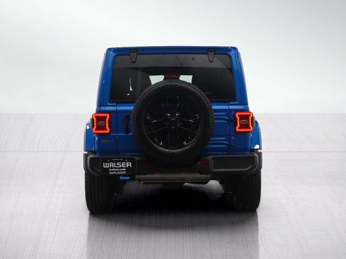 Used 2024 Jeep Wrangler Unlimited Sahara w/ Technology Group AWD/4WD image 4
