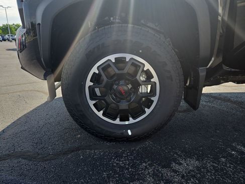 New 2026 Toyota Tacoma TRD Off-Road AWD/4WD image 25