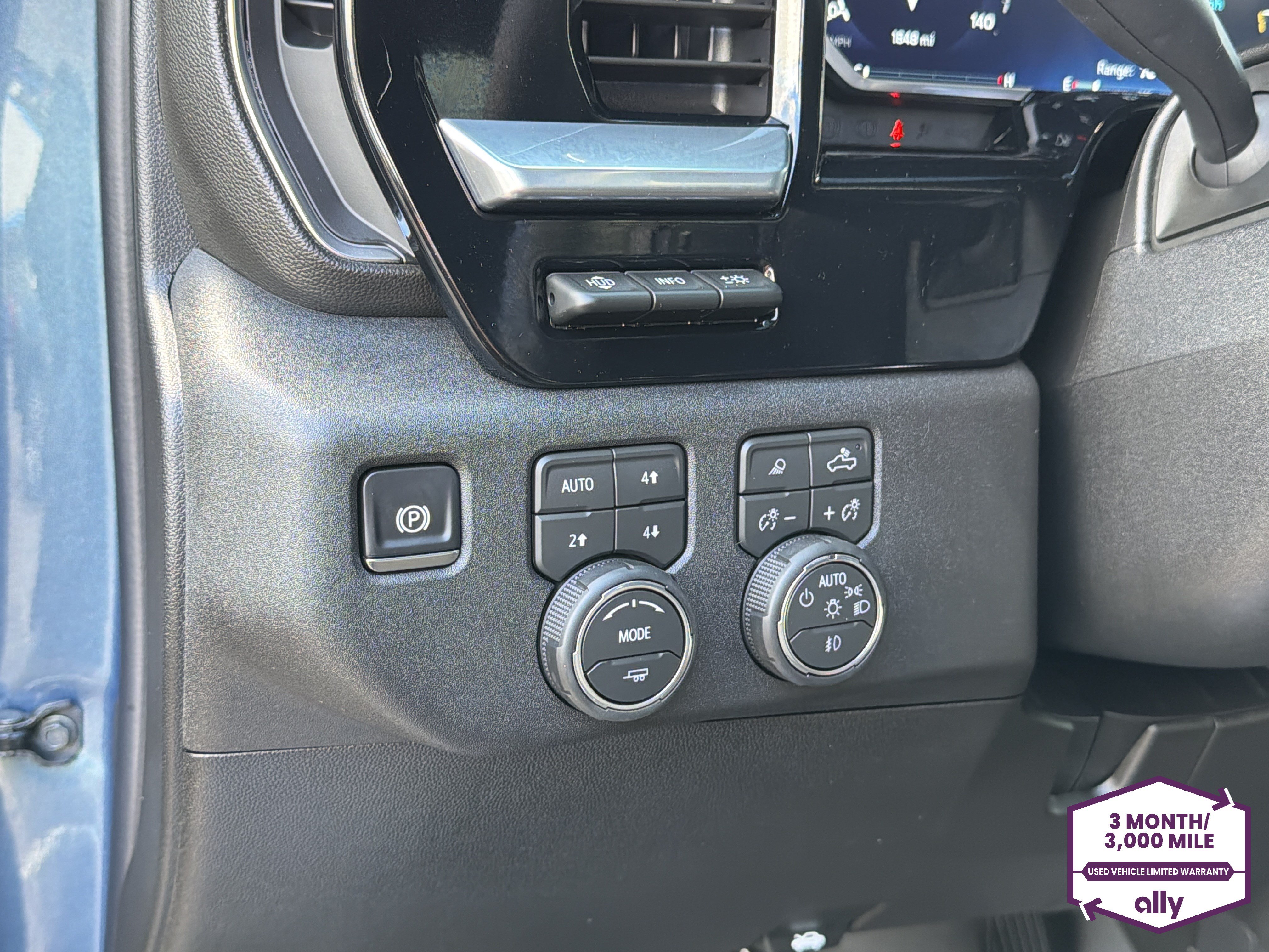 Used 2026 Chevrolet Silverado 2500 High Country w/ Technology Package AWD/4WD image 15