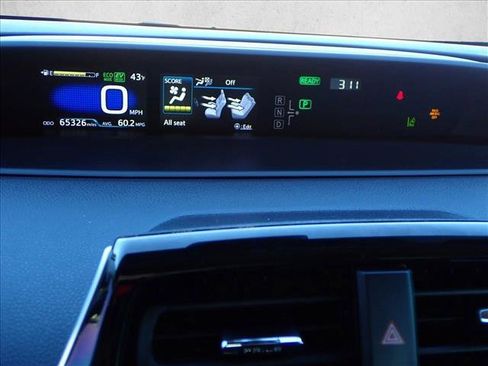 Used 2020 Toyota Prius Prime LE image 21