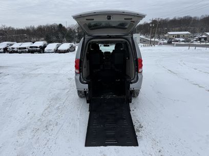 Used 2015 Dodge Grand Caravan SE w/ Quick Order Package 29E SE