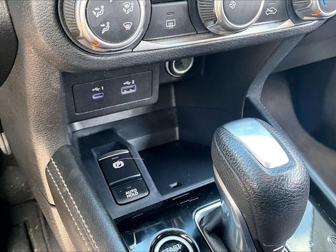 Certified 2023 Nissan Kicks SV image 31