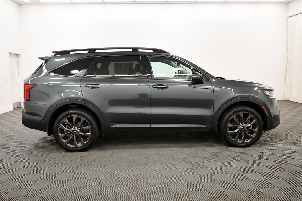 Certified 2023 Kia Sorento X-Line EX AWD/4WD image 9