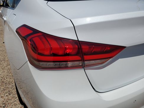 Used 2015 Hyundai Genesis 3.8 w/ Option Group 04 image 12