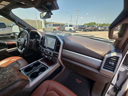 Used 2022 Ford F250 King Ranch w/ King Ranch Ultimate Package AWD/4WD image 34