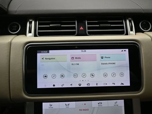 Used 2018 Land Rover Range Rover Supercharged image 13