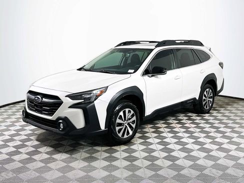 Certified 2025 Subaru Outback Premium image 3