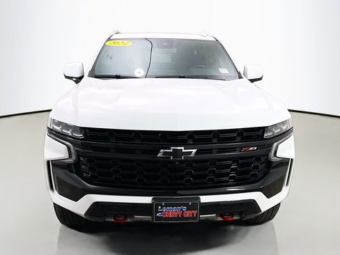 Used 2024 Chevrolet Tahoe Z71 w/ Luxury Package AWD/4WD image 2