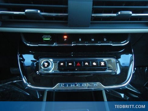 Certified 2025 Lincoln Corsair Reserve image 31