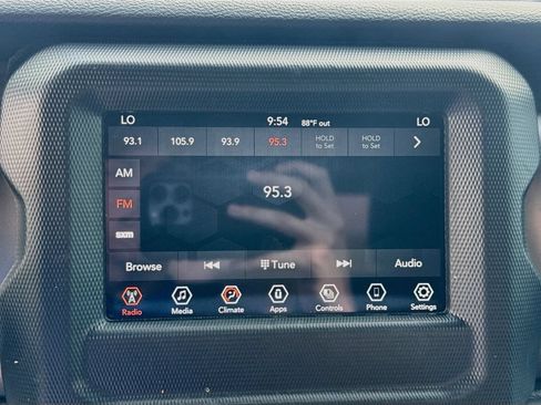 Used 2022 Jeep Wrangler Sport AWD/4WD image 15
