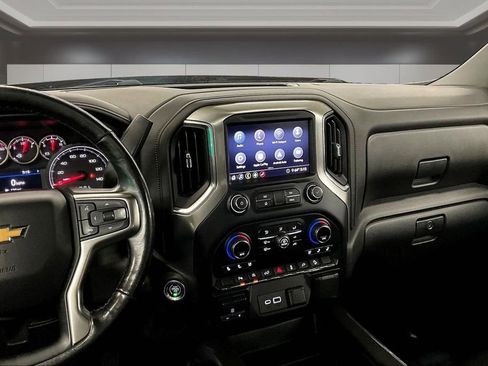 Used 2020 Chevrolet Silverado 1500 LTZ AWD/4WD image 10