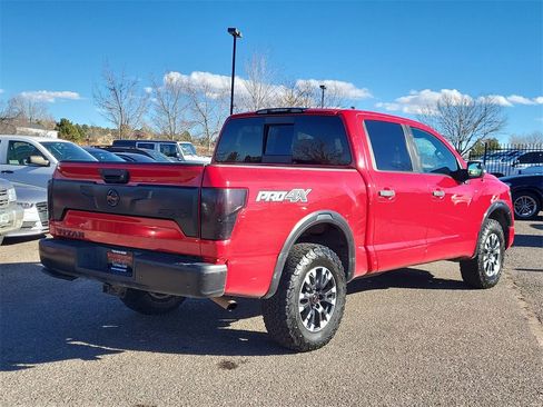 Used 2021 Nissan Titan PRO-4X w/ Pro-4x Convenience Package image 4