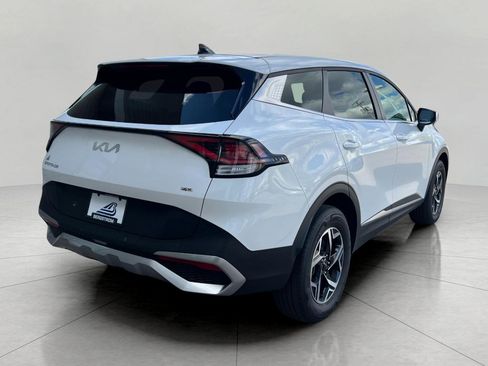 Used 2025 Kia Sportage LX AWD/4WD image 14