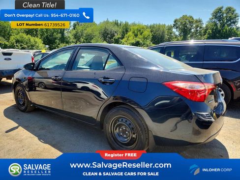 Used 2018 Toyota Corolla LE FWD image 3