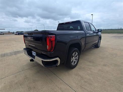 Used 2025 GMC Sierra 1500 SLT image 5