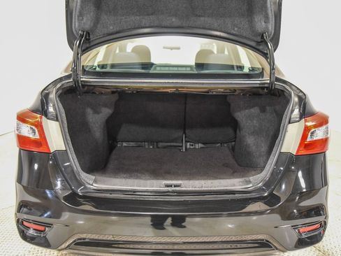 Used 2017 Nissan Sentra SV image 14