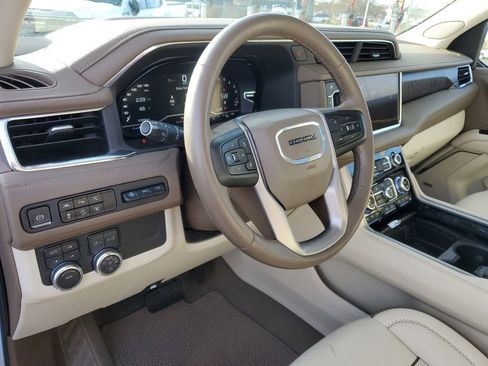 Certified 2023 GMC Yukon XL Denali image 10