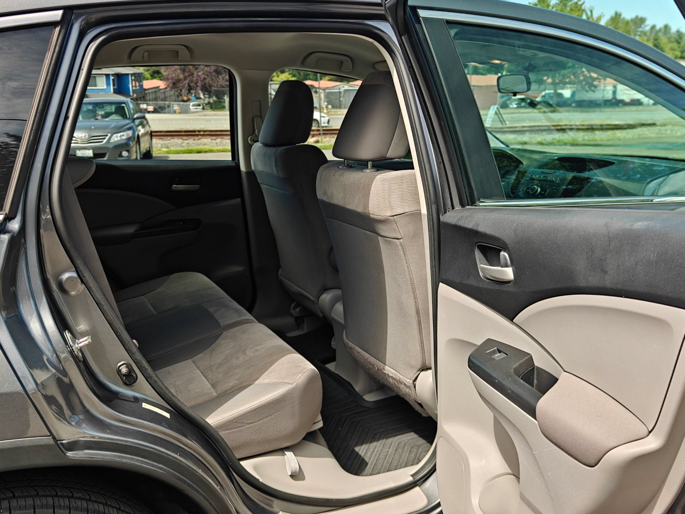 Used 2012 Honda CR-V LX image 41