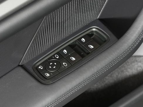 New 2026 Porsche Taycan AWD/4WD image 16