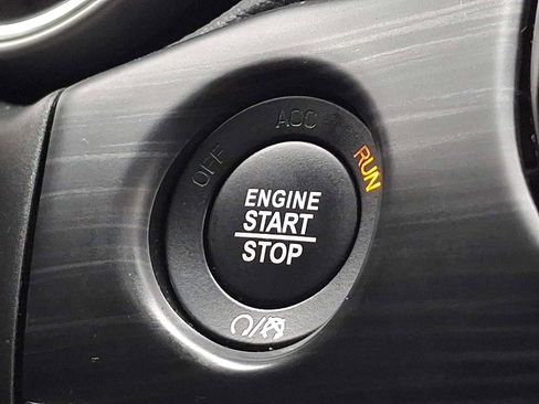 Used 2022 Jeep Grand Cherokee Limited AWD/4WD image 24
