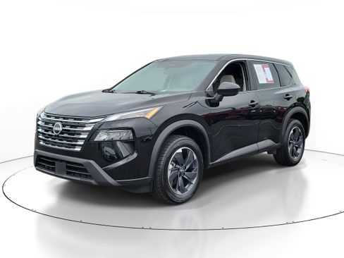 Used 2025 Nissan Rogue SV FWD image 2