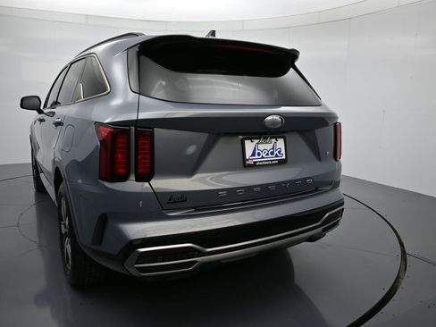 Used 2021 Kia Sorento S image 23