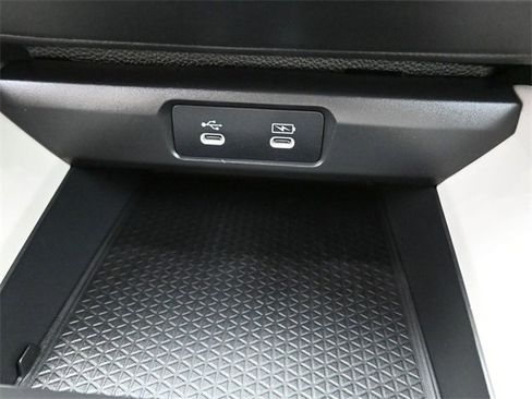 Certified 2025 Honda Accord LX image 28