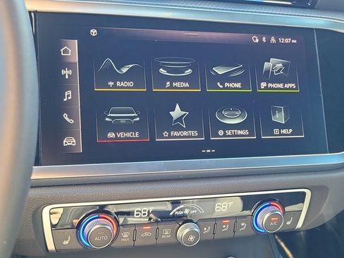 Certified 2025 Audi Q3 2.0T Premium w/ Convenience Package image 25