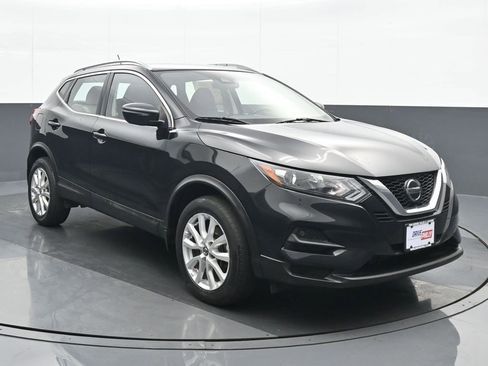 Used 2020 Nissan Rogue Sport SV image 9