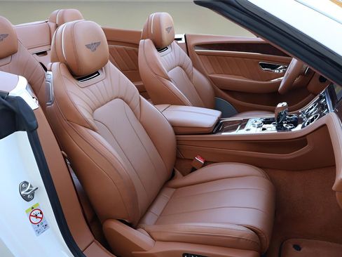 Certified 2024 Bentley Continental GT AWD/4WD image 20