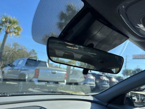 Used 2024 Hyundai Elantra SEL image 27