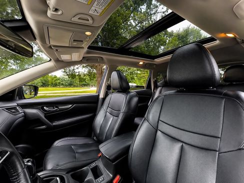 Used 2019 Nissan Rogue SL w/ Premium Package FWD image 19