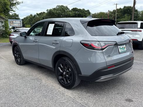 Used 2024 Honda HR-V Sport image 3