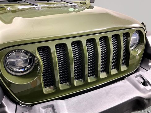 Used 2021 Jeep Wrangler Unlimited Sport AWD/4WD image 32