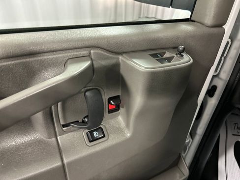 Used 2024 GMC Savana 2500 Work Van w/ Driver Convenience Package image 13